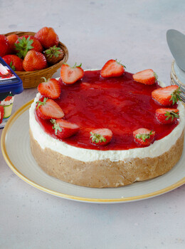Клубничный чизкейк без выпечки